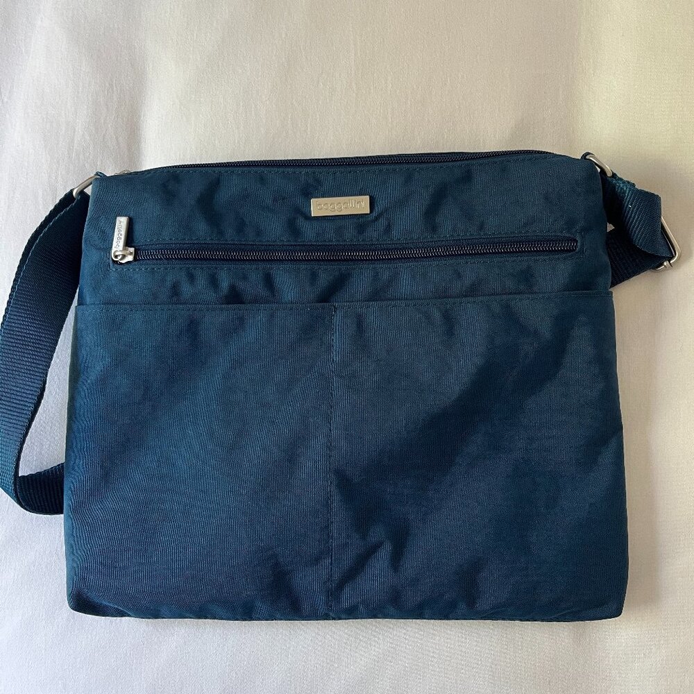 Baggallini Pretty Blue Nylon Crossbody Bag with 3 Zip 2 Pockets outside